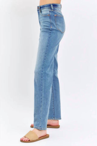 Judy Blue - Med High Waist Straight Fit Jeans