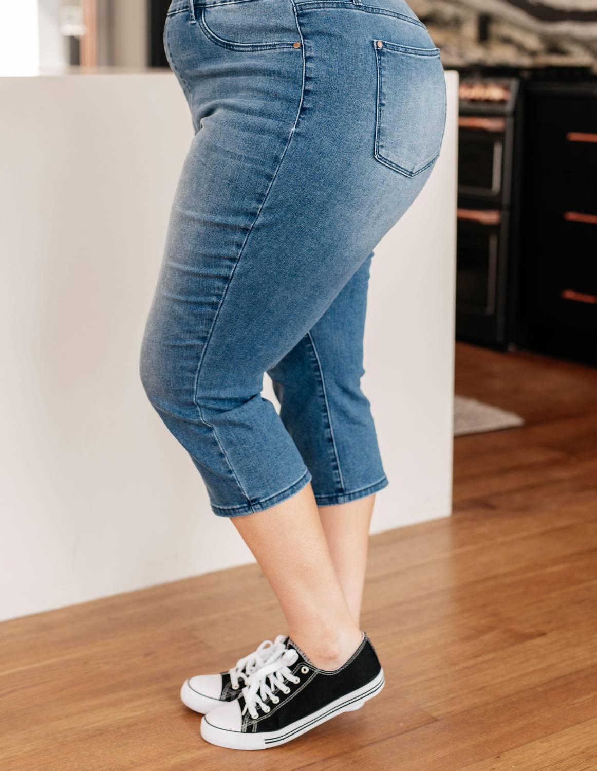 Judy Blue - Cool Denim Pull On Non Distressed Capri Jeans