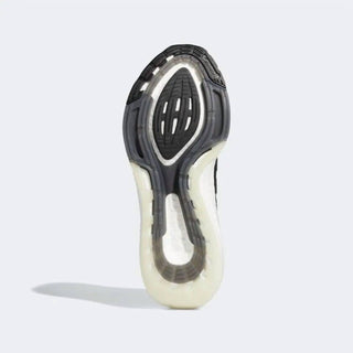 Adidas - Men's Ultraboost 21 Athletic Shoes