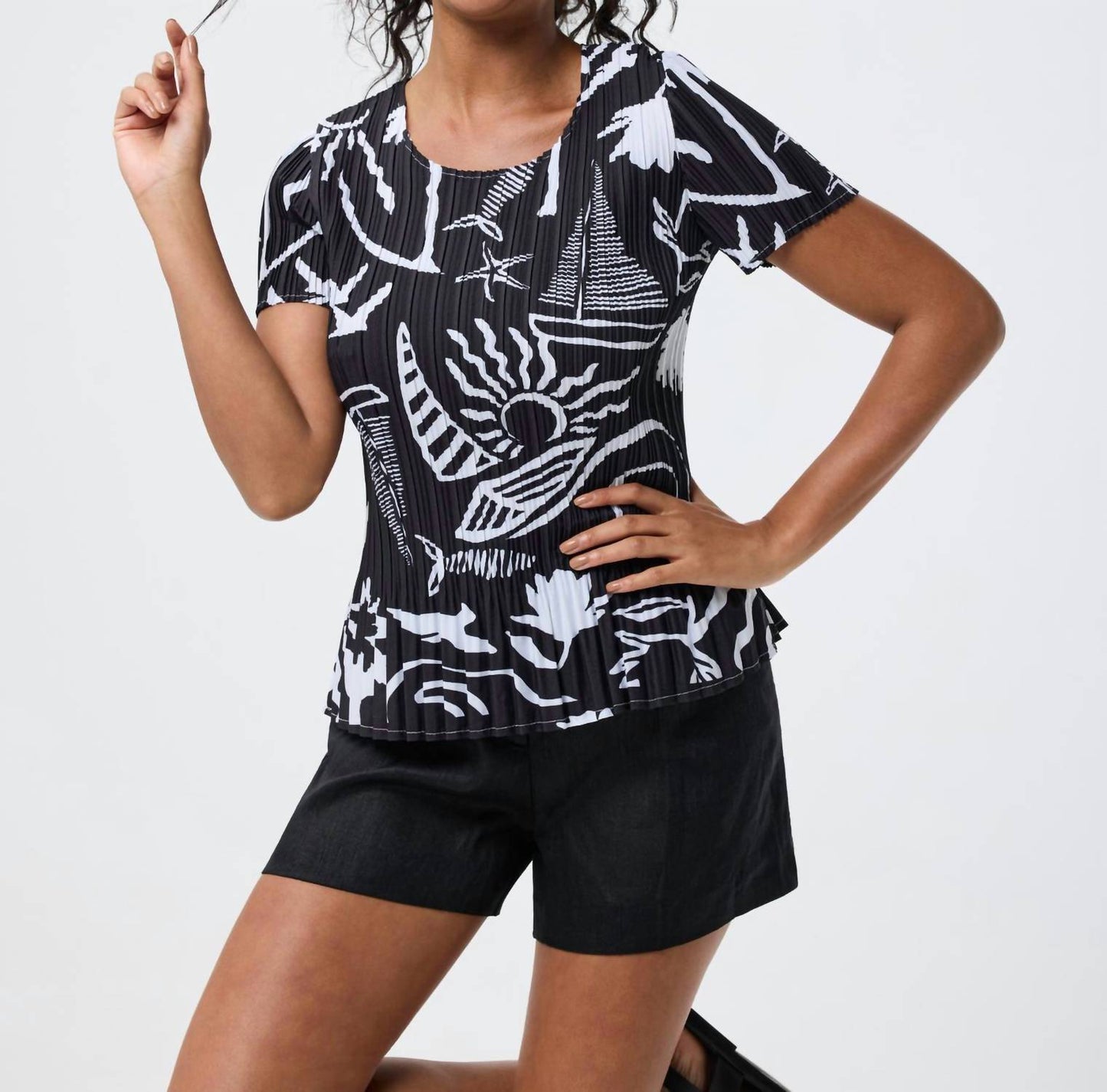 Leo Ugo - PLEATED SHORT T-SHIRT