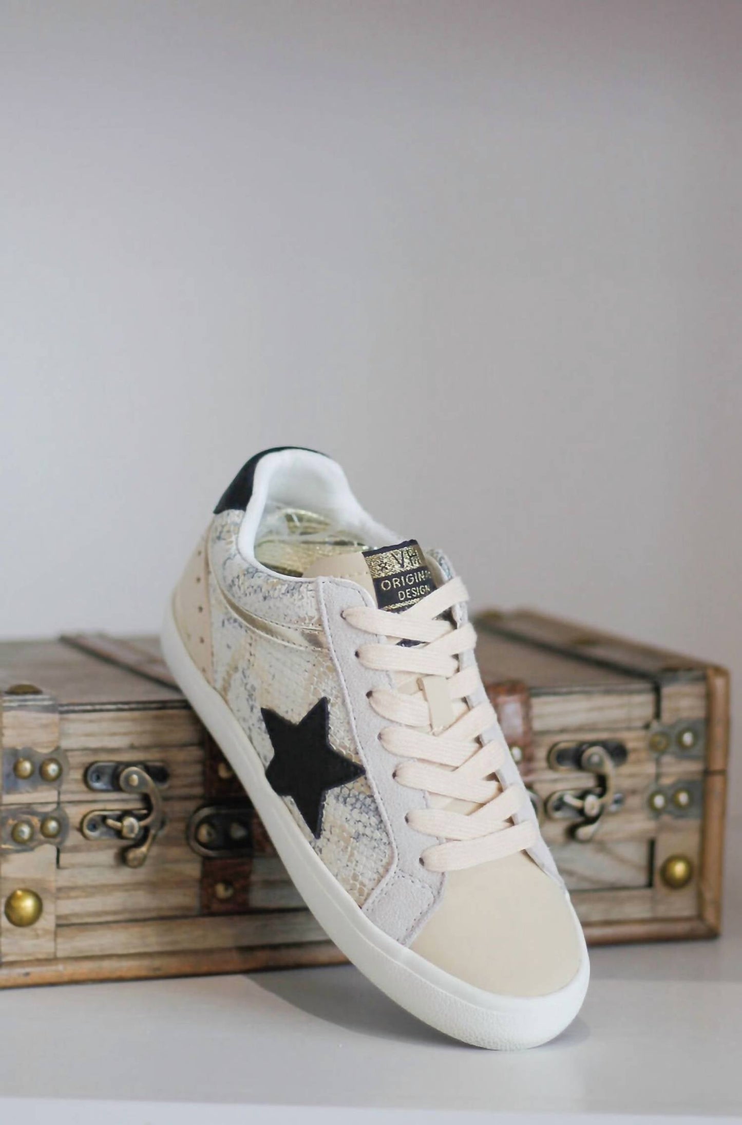Vintage Havana - Women's Star Snake Mid Top Sneaker