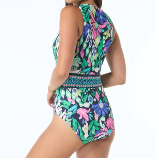 Beach House - Visualize One Piece