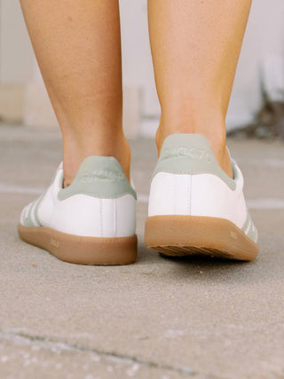 Back 70 - Women's Cloud Sneaker