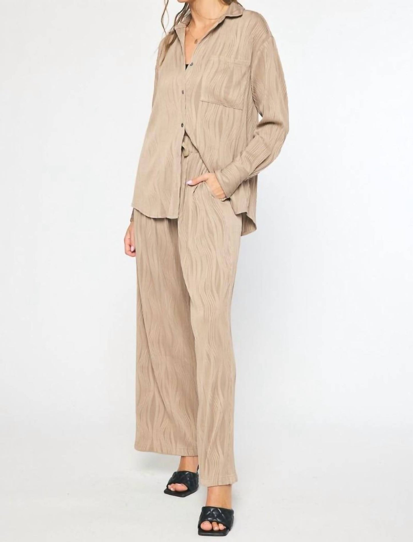 Entro - Textured Wide Leg Pant