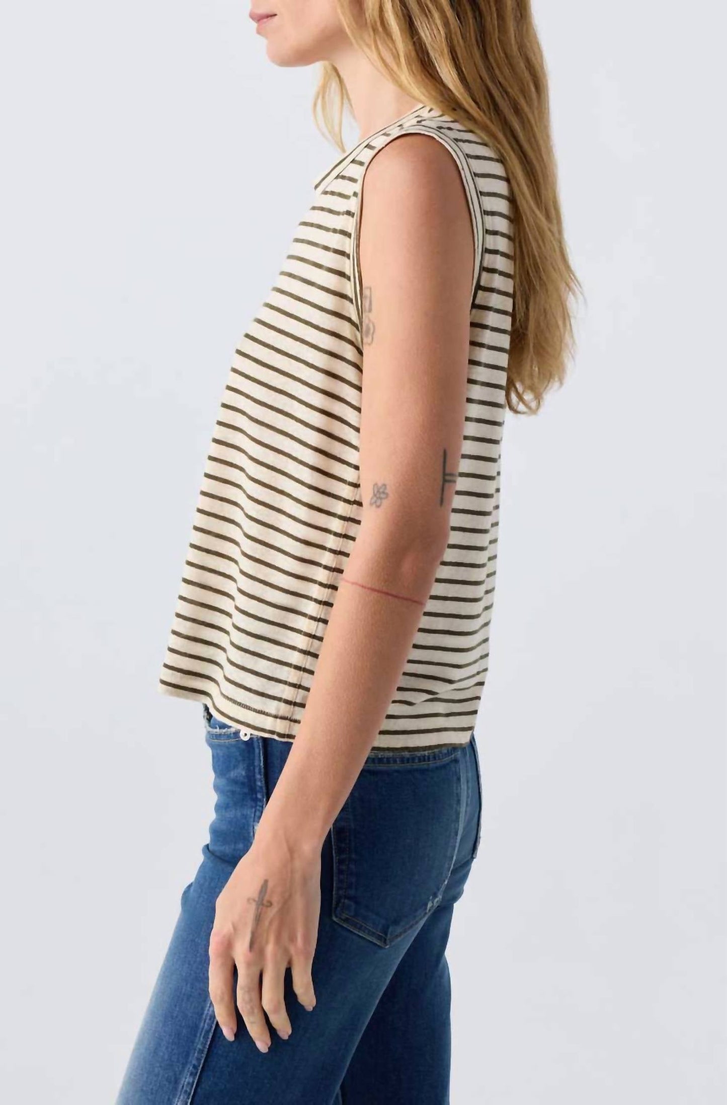 Amo - Women's Sleeveless Love Top