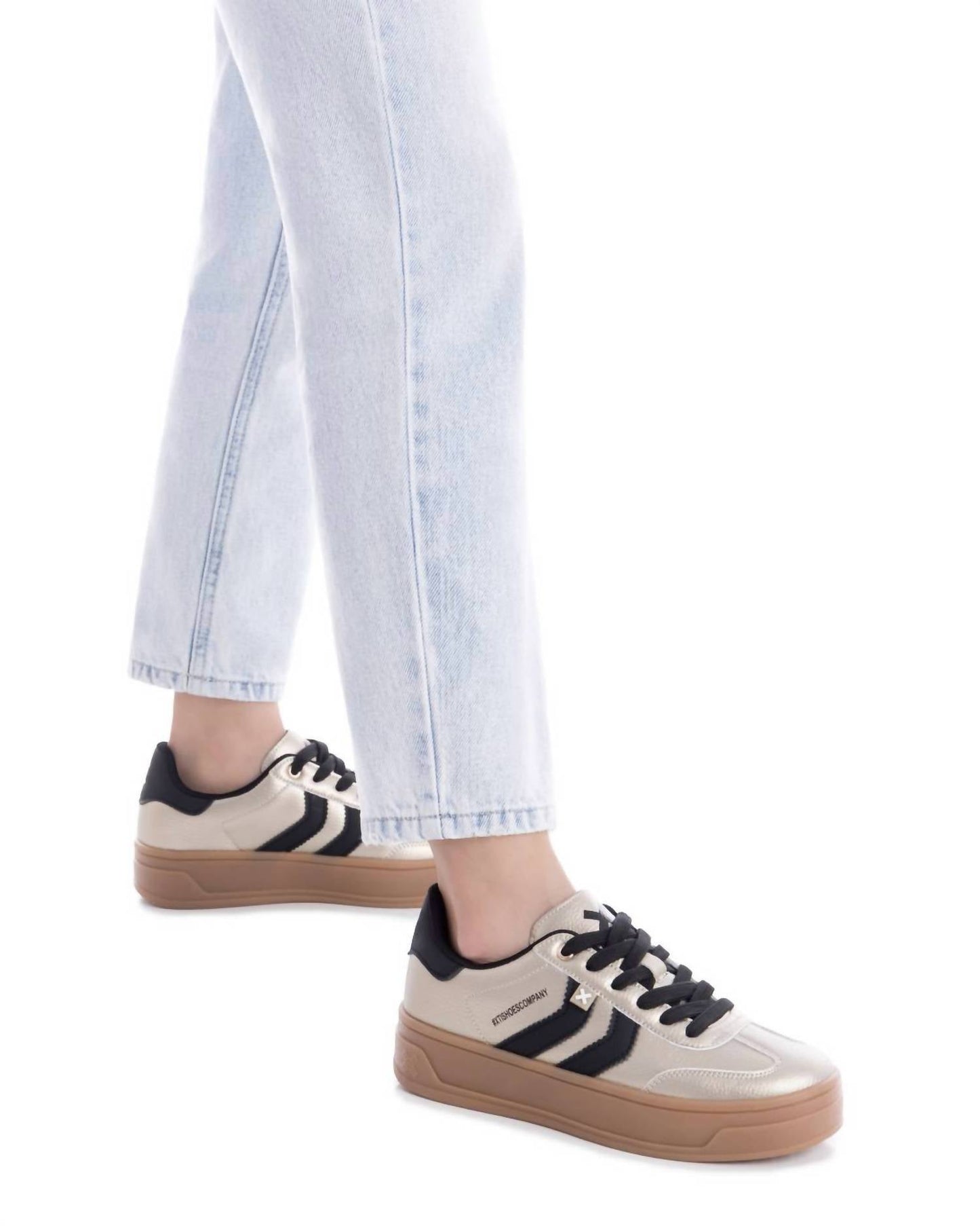 Xti - Women's 144585 Round Toe Sneakers