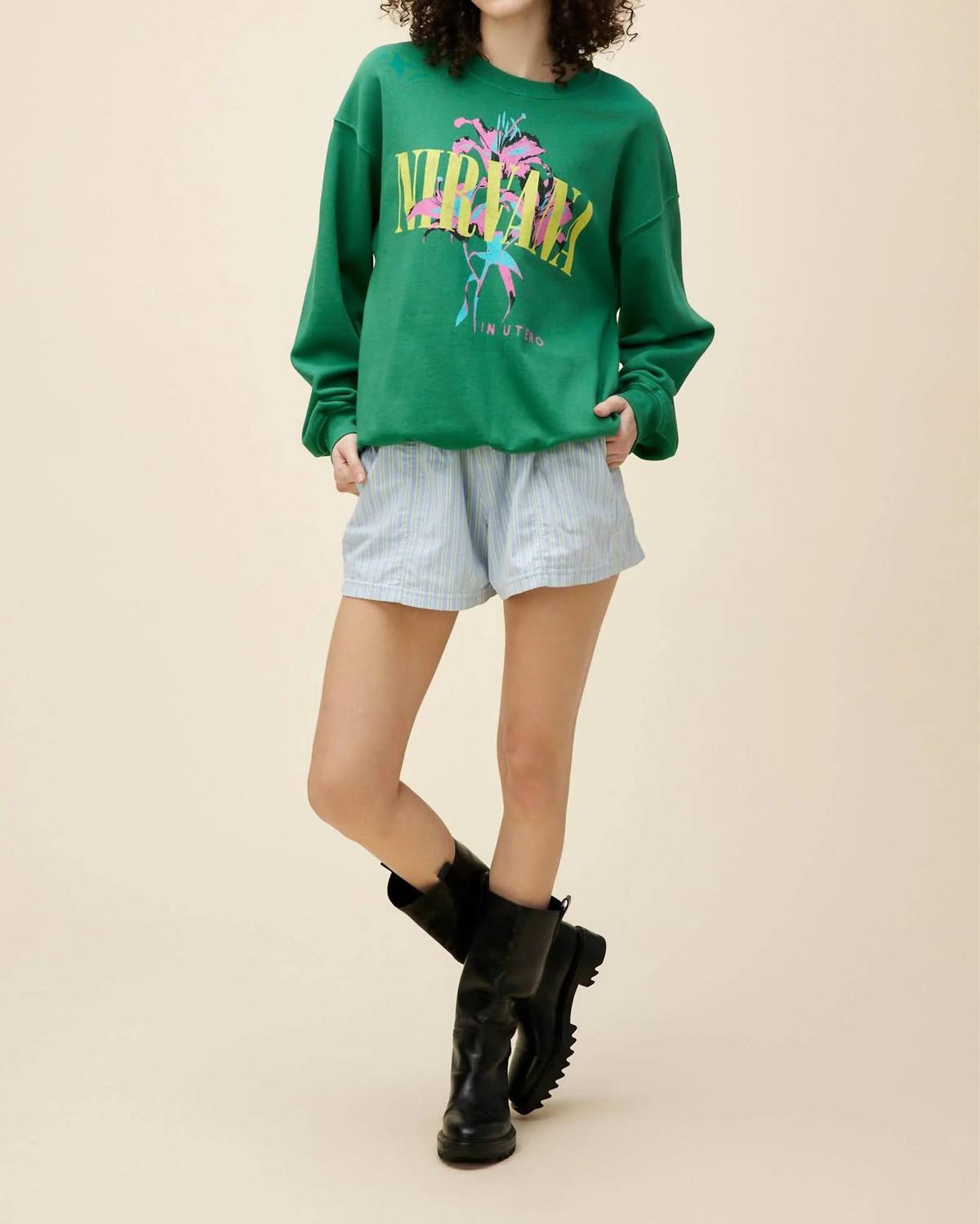 Daydreamer - Nirvana Lilies Bf Crew Sweater