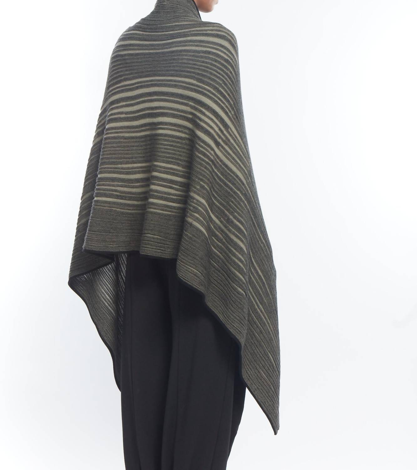 Matthildur - Geo Patterned Poncho