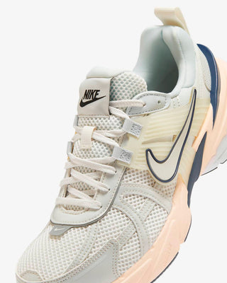 Nike - Women's V2K Run Sneaker