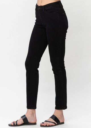 Judy Blue - Mid Rise Slim Fit Jean