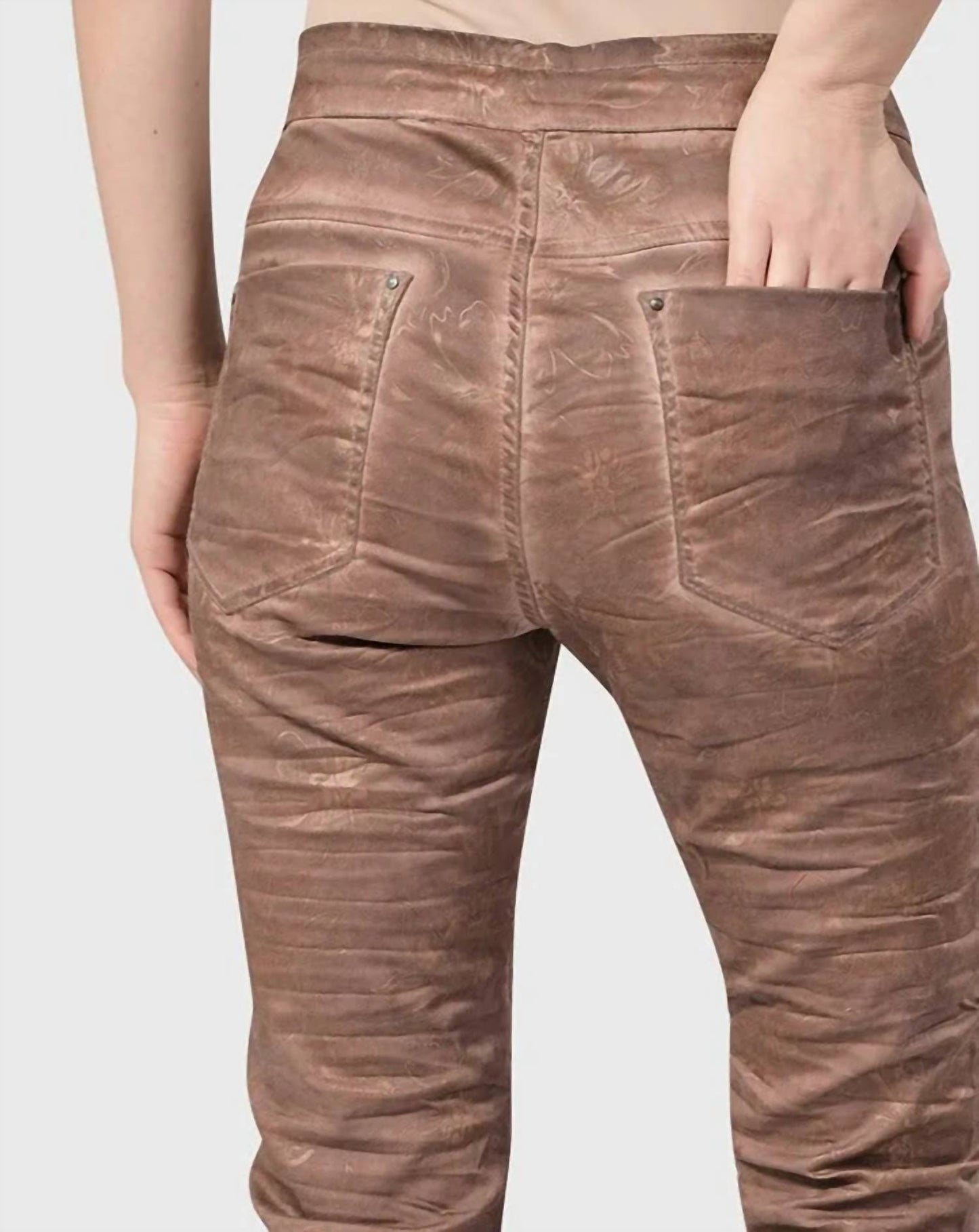 Alembika - Women's Distressed Iconic Stretch Jeans