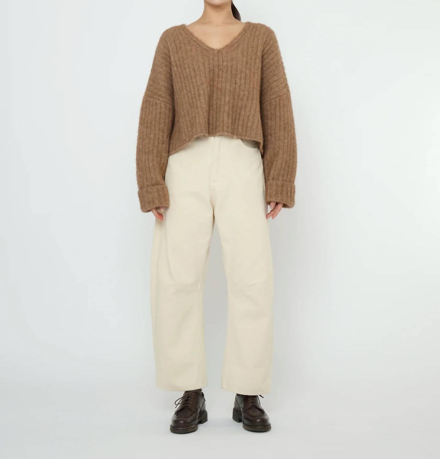 7115 By Szeki - Chunky V-neck Sweater