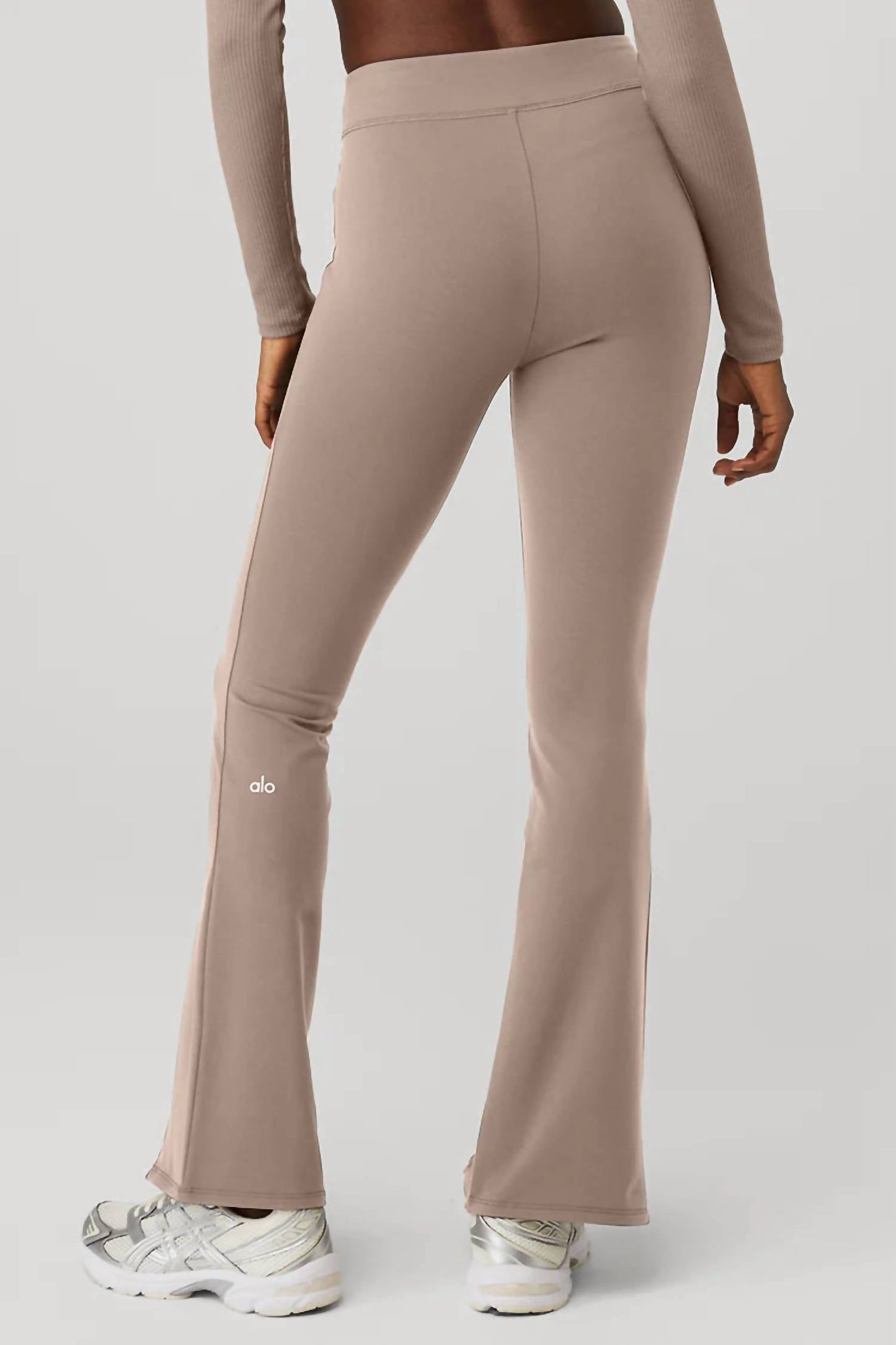 Alo Yoga - Women's Airbrush High Waist Flutter Leggings