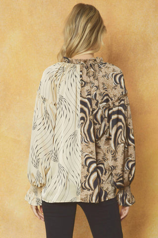 Entro - Contrast Print V-Neck Blouse