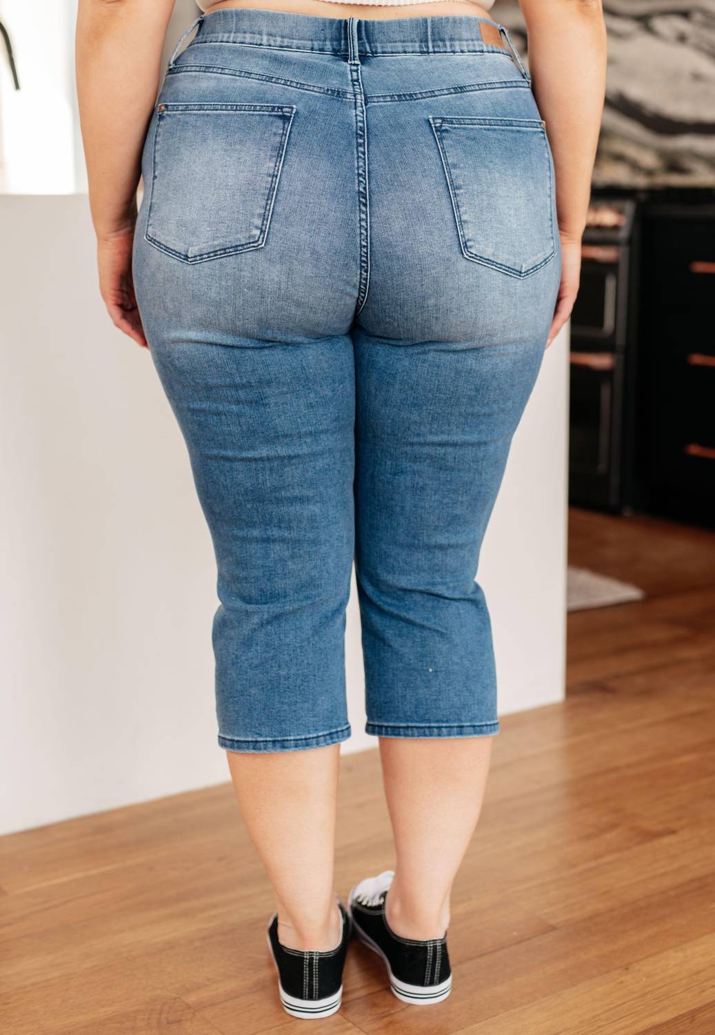 Judy Blue - Cool Denim Pull On Non Distressed Capri Jeans