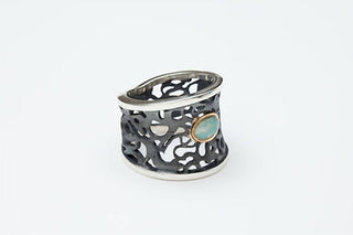 Avenue Chic - Women's Lace Ring