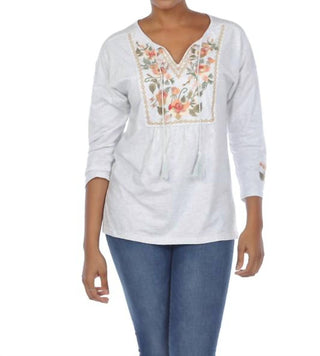 Paparazzi - Knit Embroidered Pull-Over Shirt