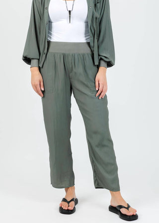 Lola & Sophie - Women's D Satin Crop Pants