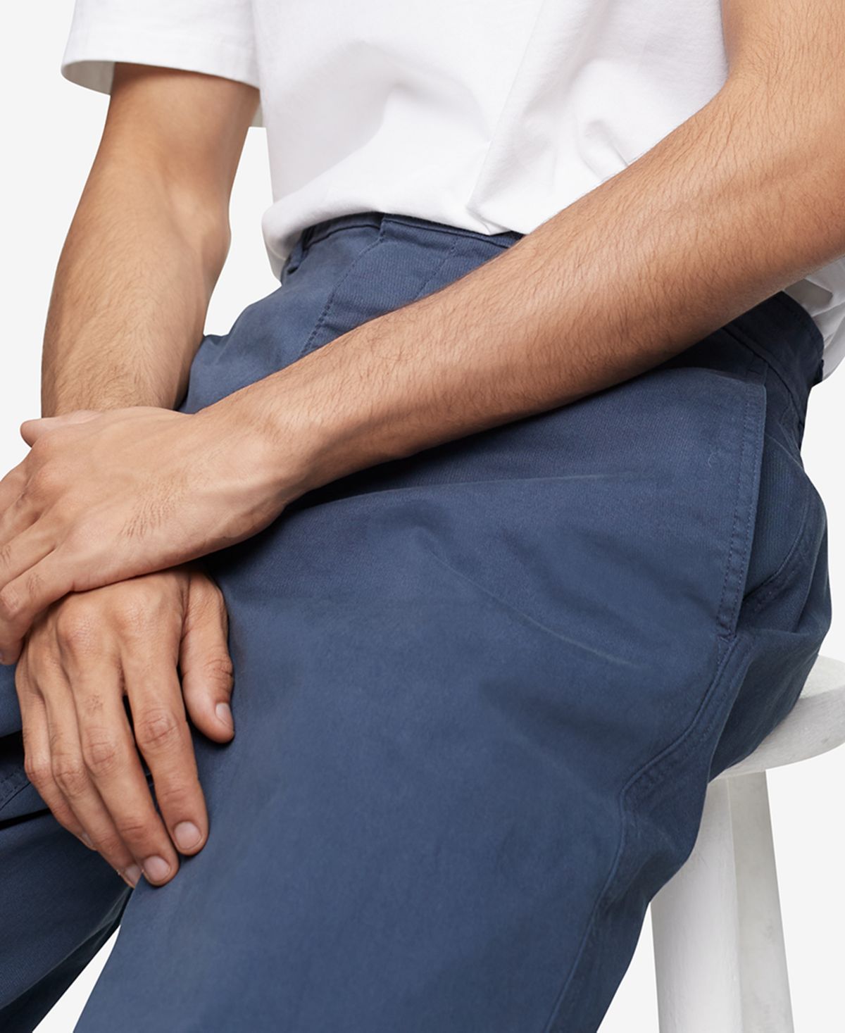 Calvin Klein Men's Relaxed Fit Chino Pants Blue Size 30