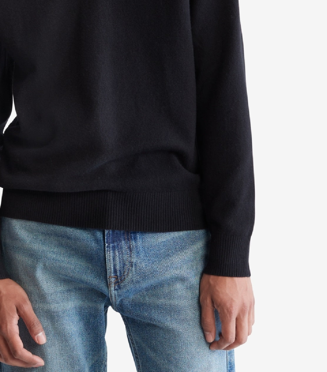 Calvin Klein Men's Regular Fit Merino Wool V Neck Sweater Black Size Small