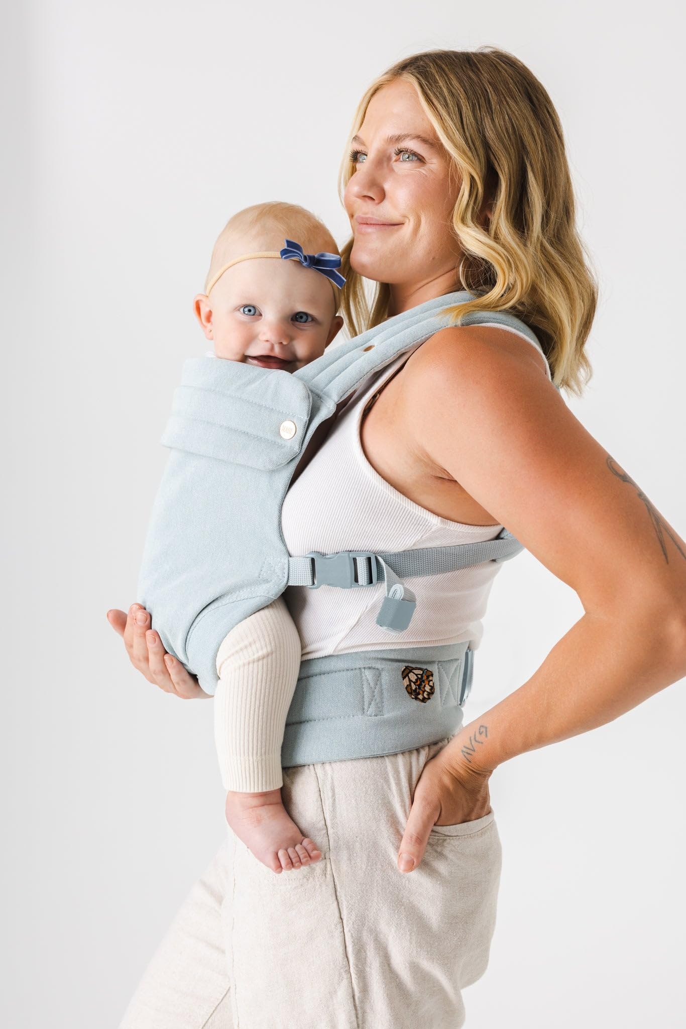 Mabe Monarch Ergonomic Baby Carrier  Premium Cotton Soft Structured Newborn to Toddler Carrier with HipHealthy Design 3 Carry Positions 735lbs Lightweight  Breathable Dream Wash Denim