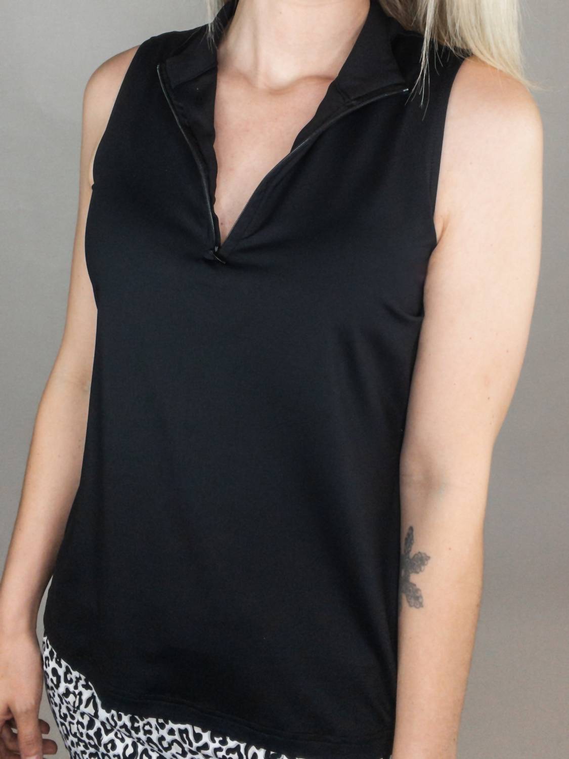 Lulu-B - Zip High Neck Tank