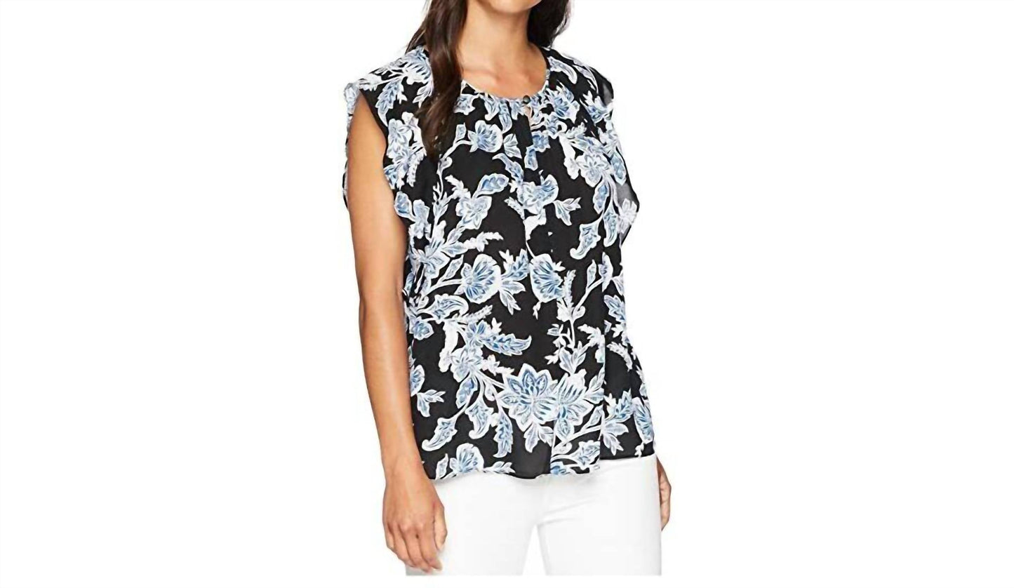 Vince Camuto - Flutter Sleeve Floral Print Keyhole Blouse