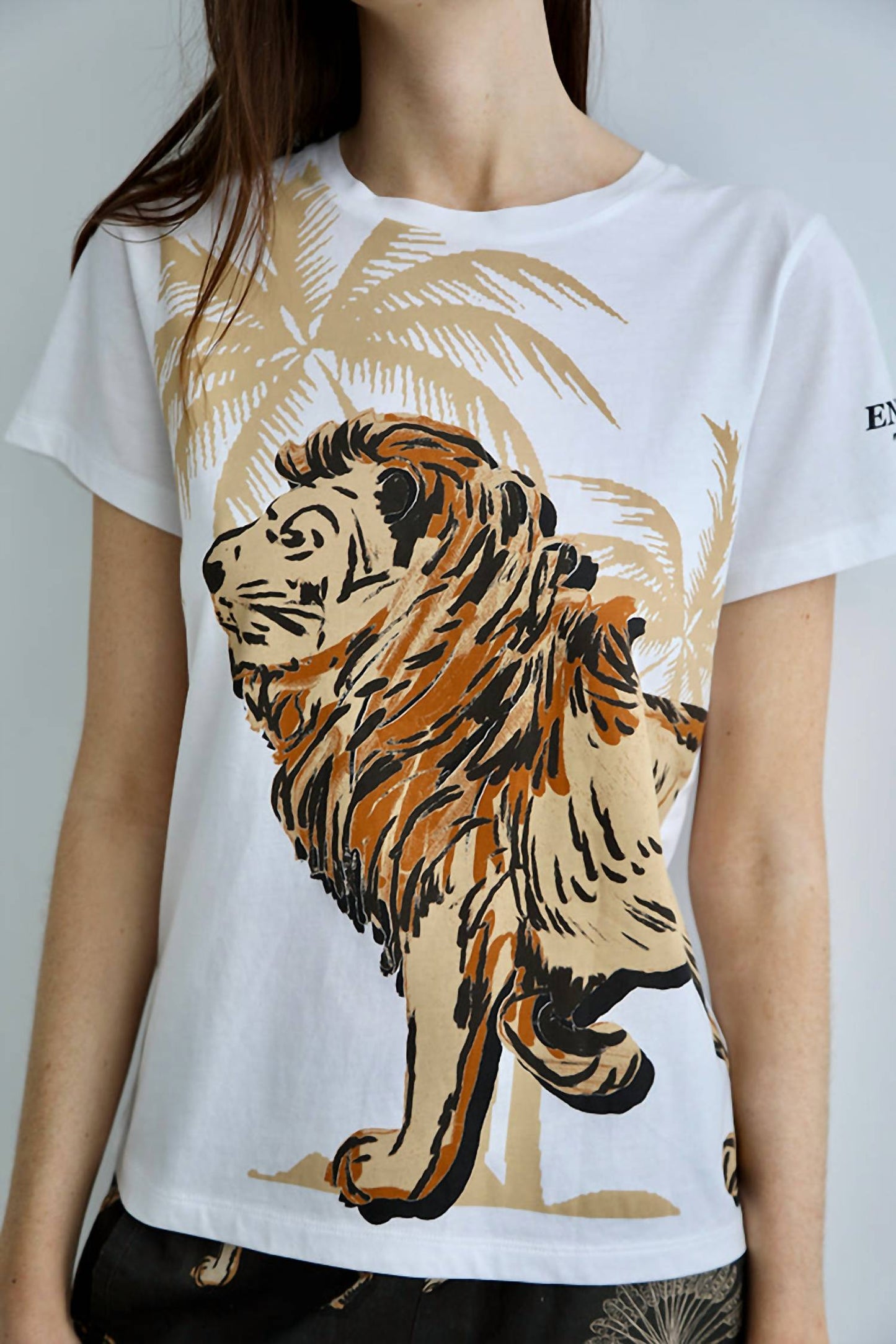Las Sureñas - Lion Palms T-shirt