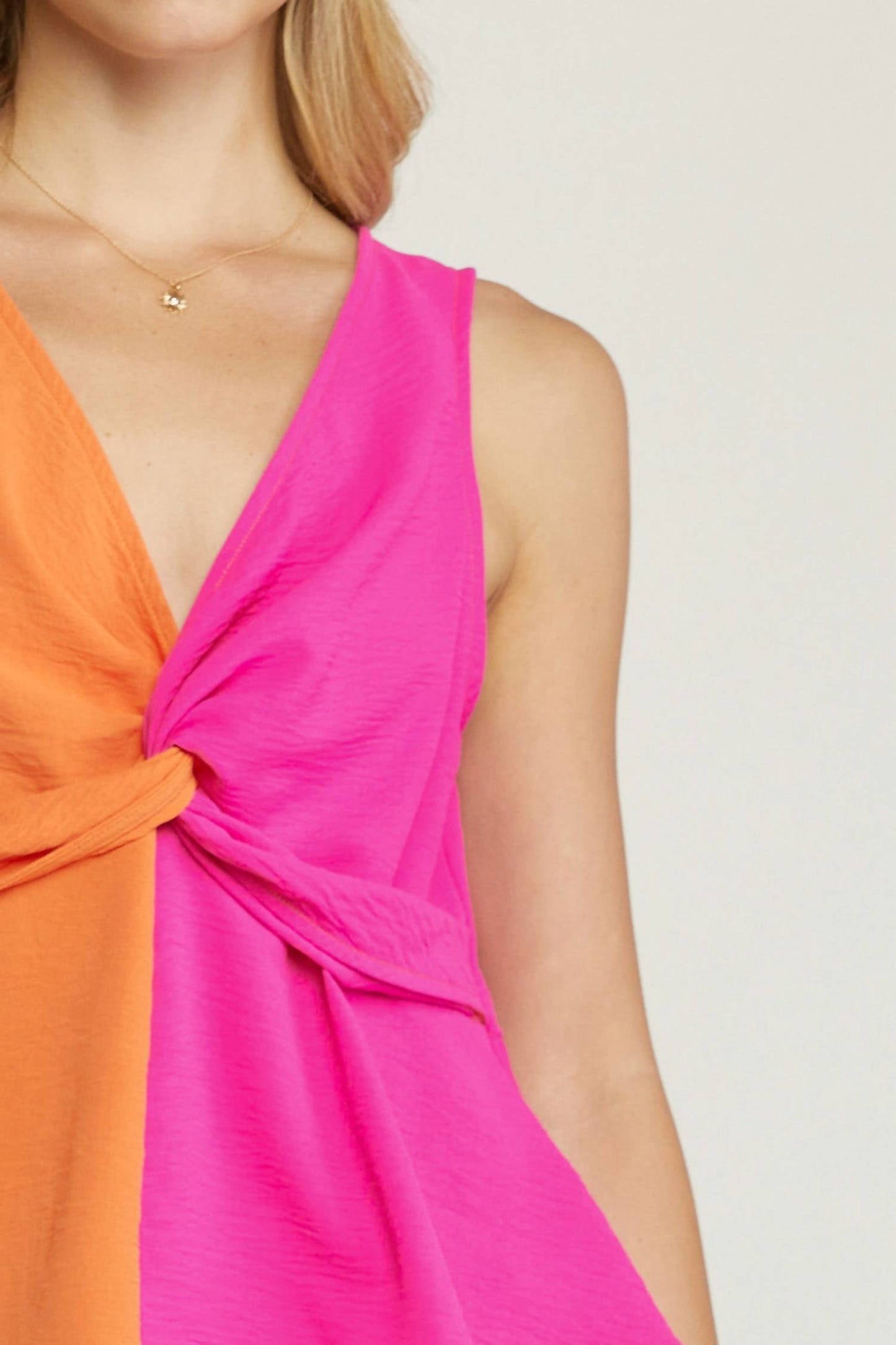 Entro - Twist Front Color Block Top