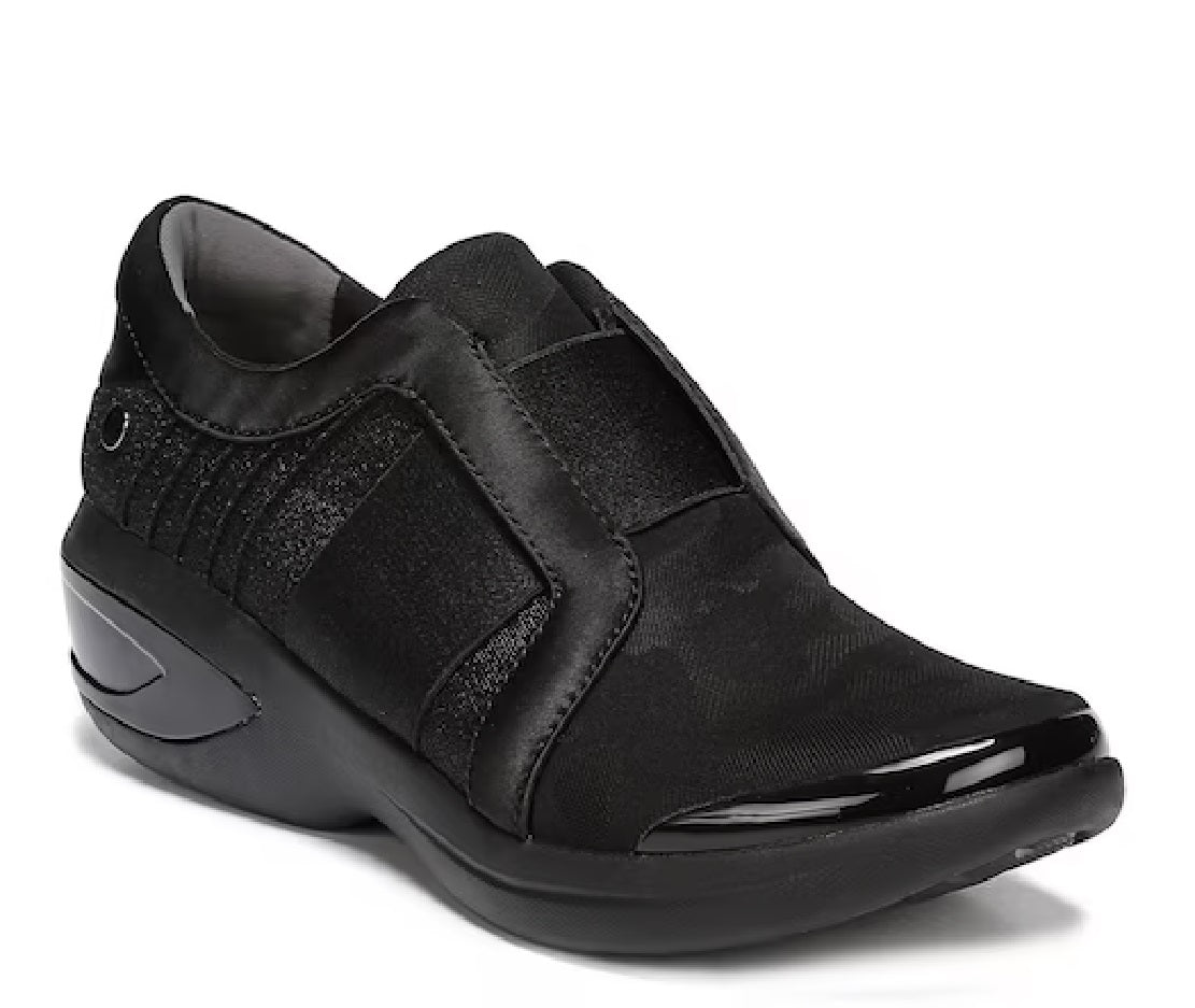 Bzees Women's Flavor Flats Black Size 6.5M