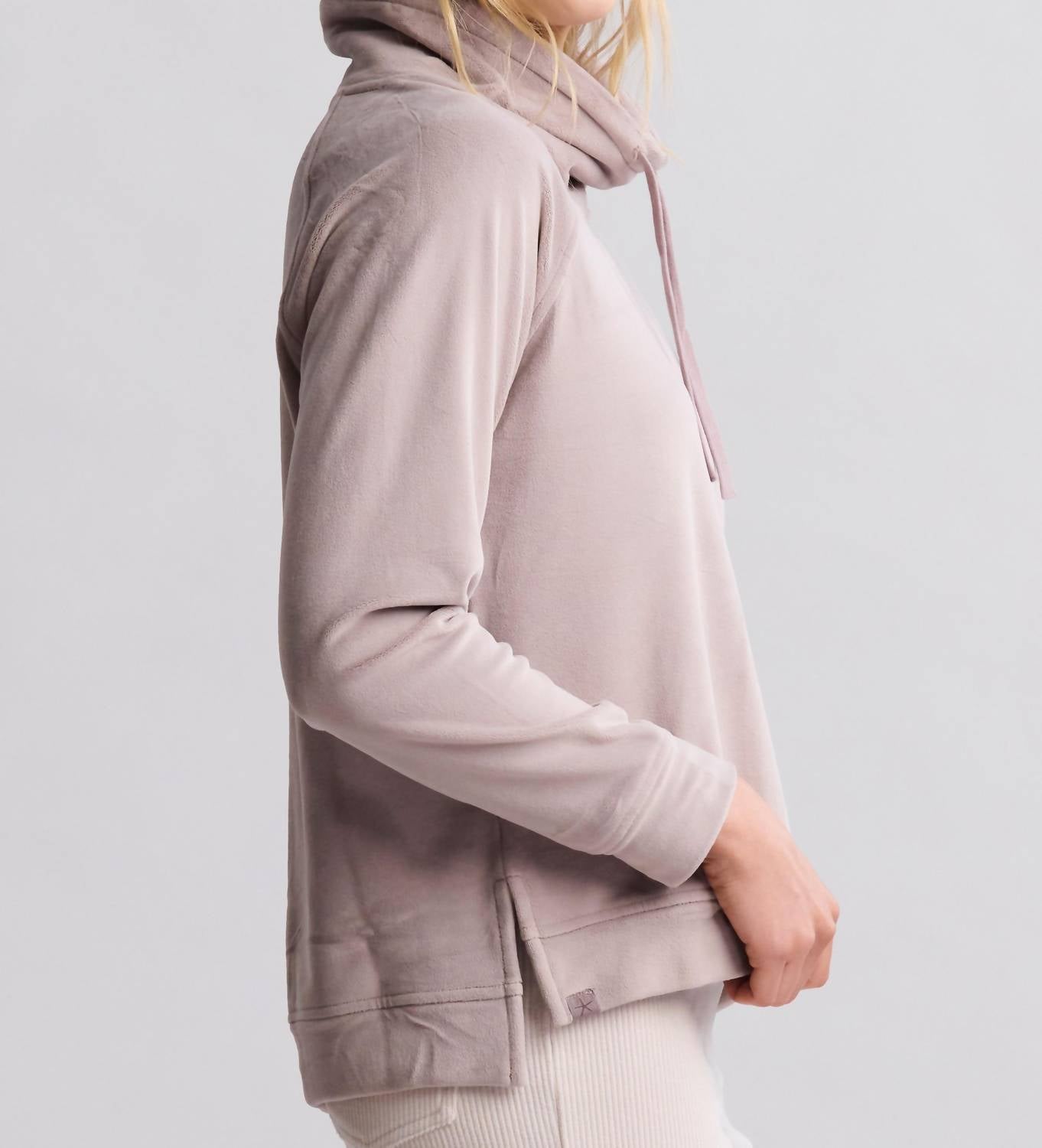 Barefoot Dreams - Luxechic Funnel Neck Pullover