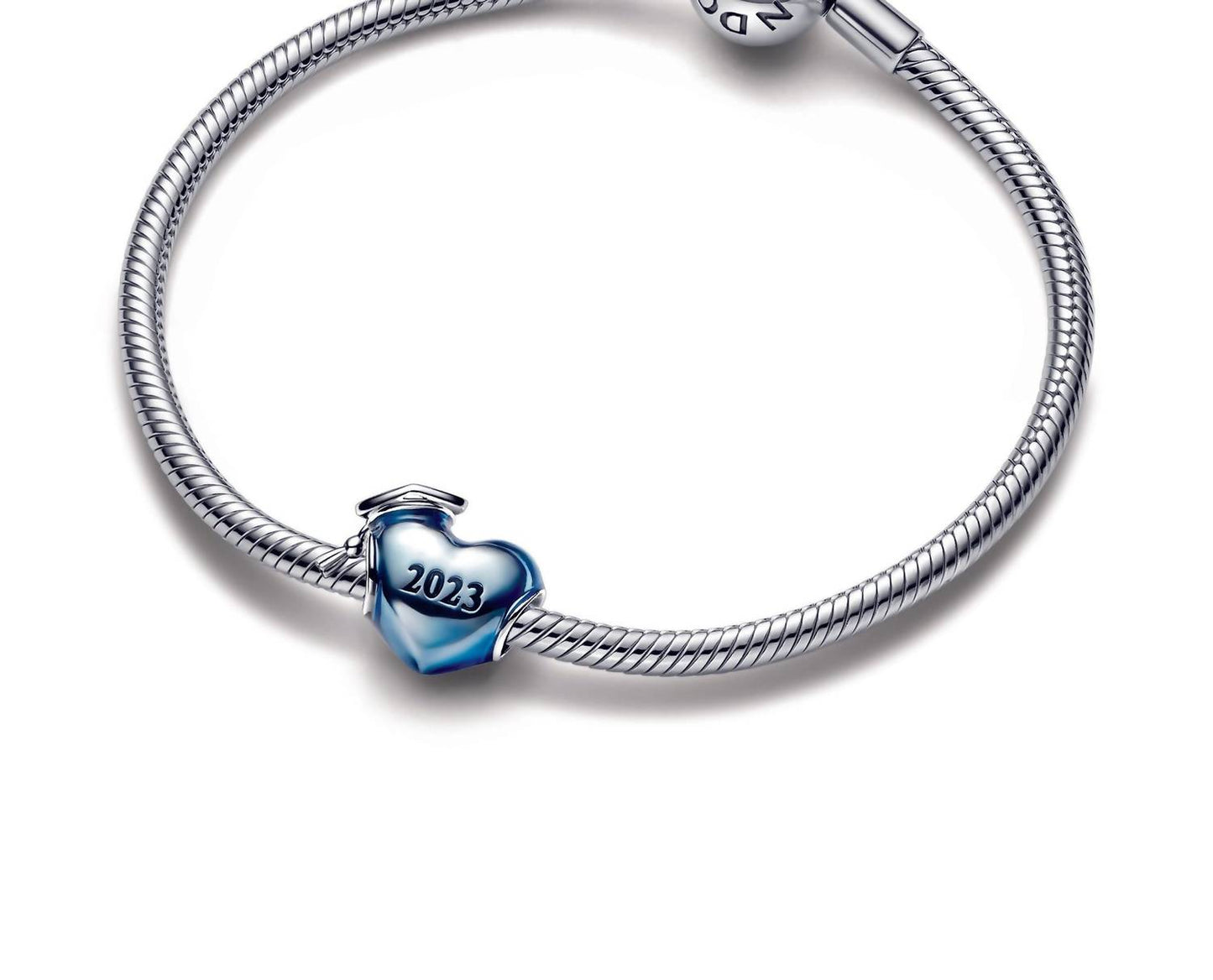 Pandora - 2023 Graduation Heart Charm