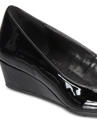 Bandolino Women's Peep Toe Wedge Pump Black Size 5.5 M
