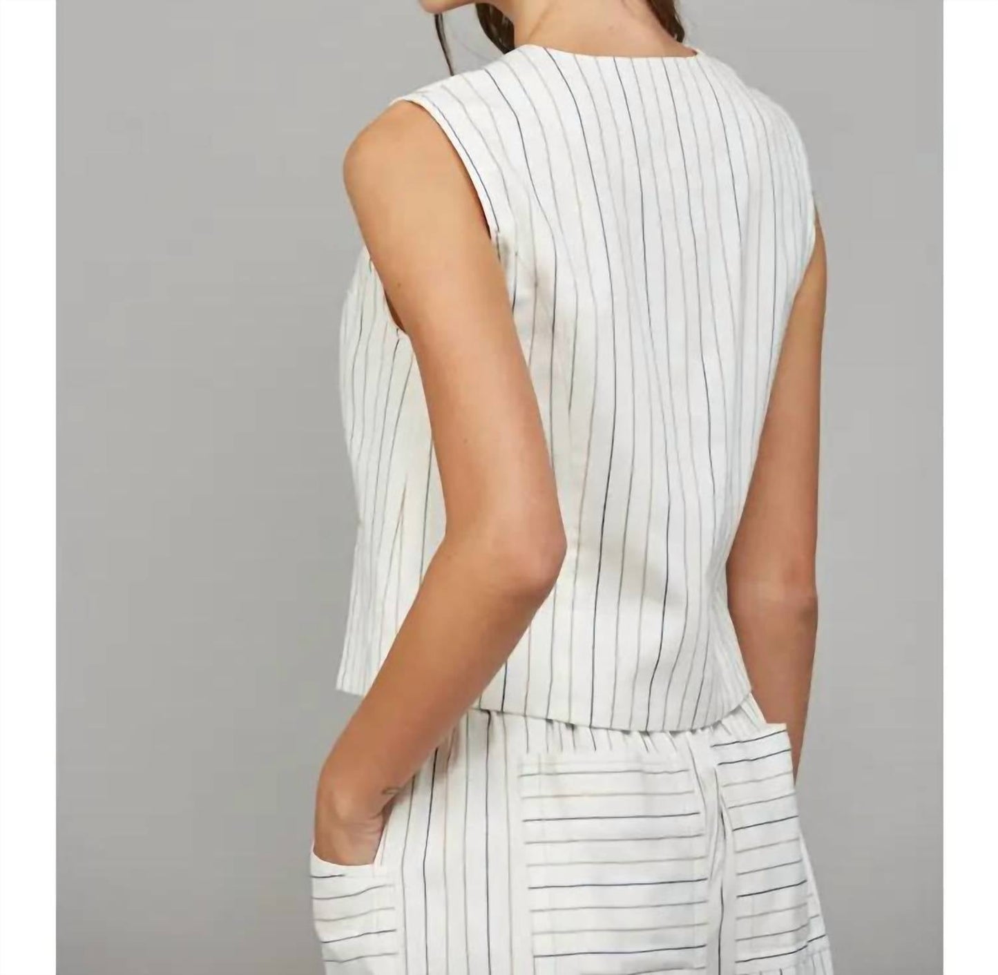 Fate - Striped Cropped Vest