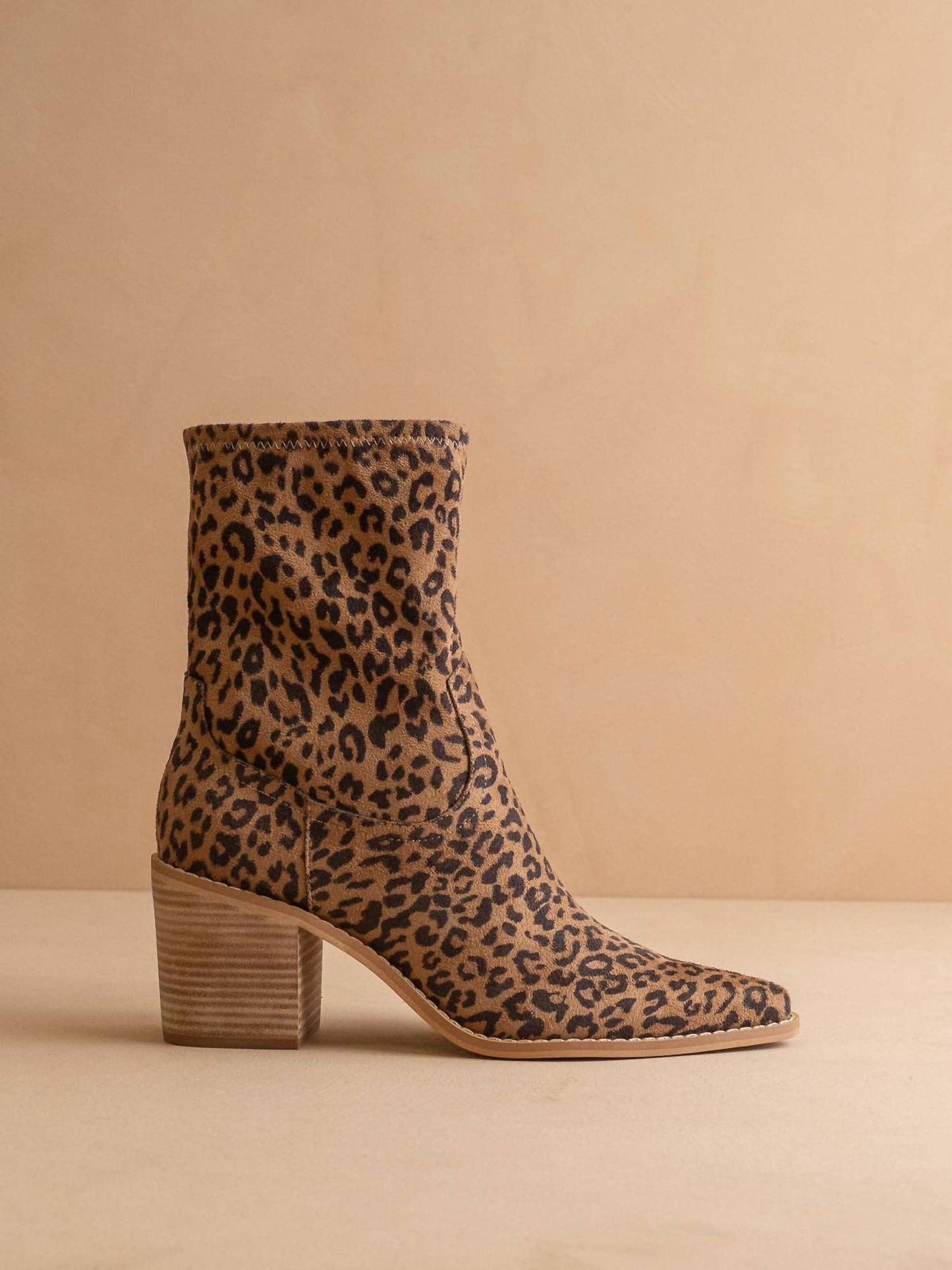Oasis Society - Women Vienna Sleek Ankle Hugging Bootie