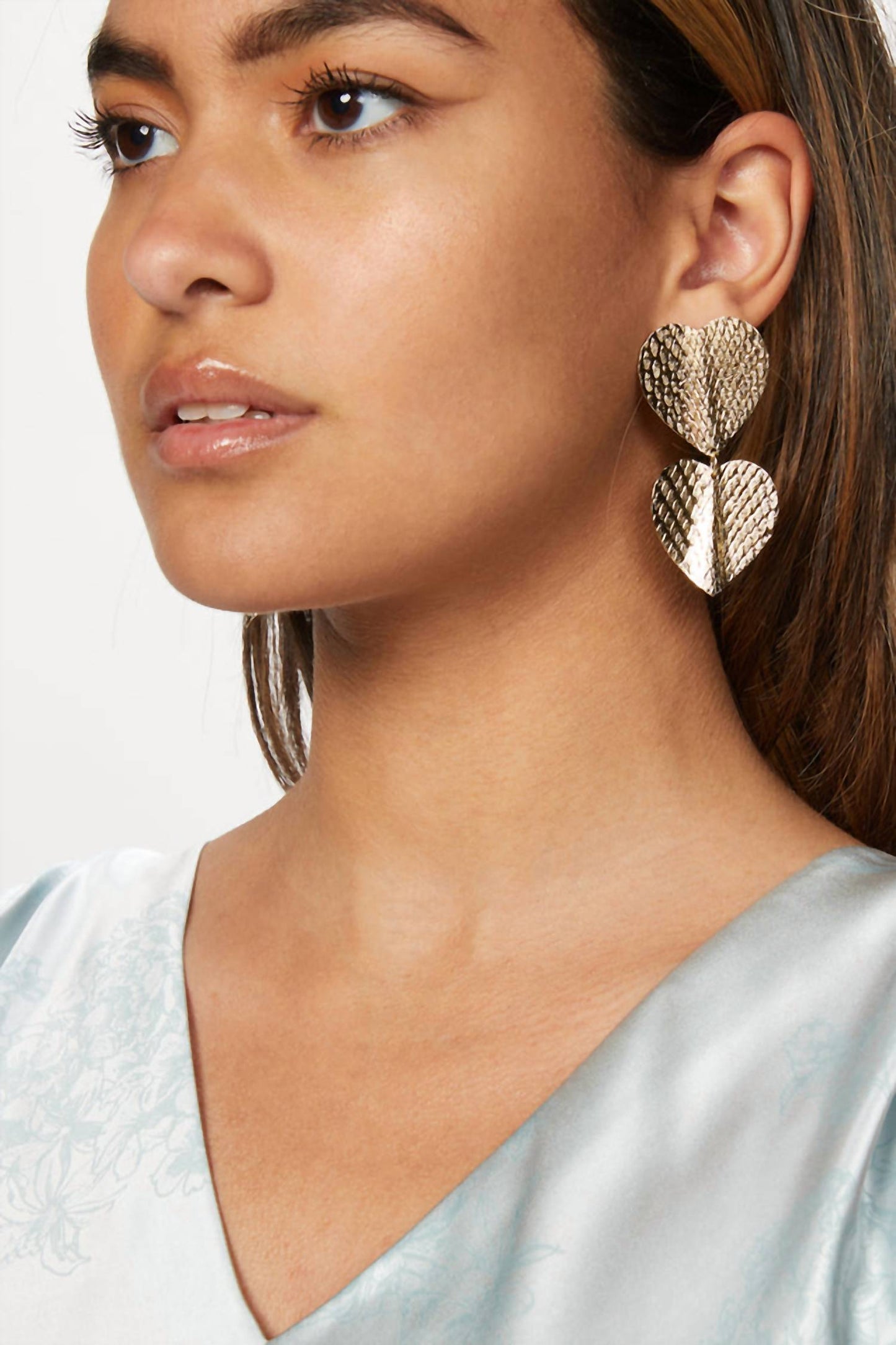 Eklexic - Heart Row Earrings