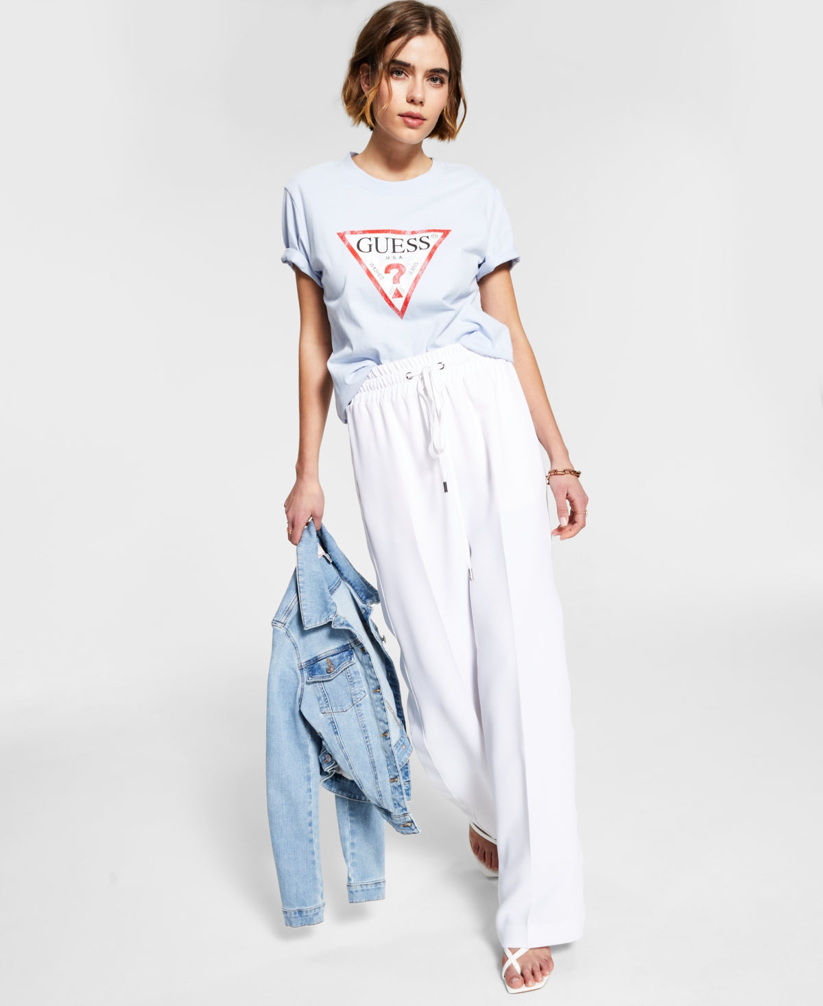 GUESS Women's Classic Fit Logo Graphic T-Shirt Blue Size Small