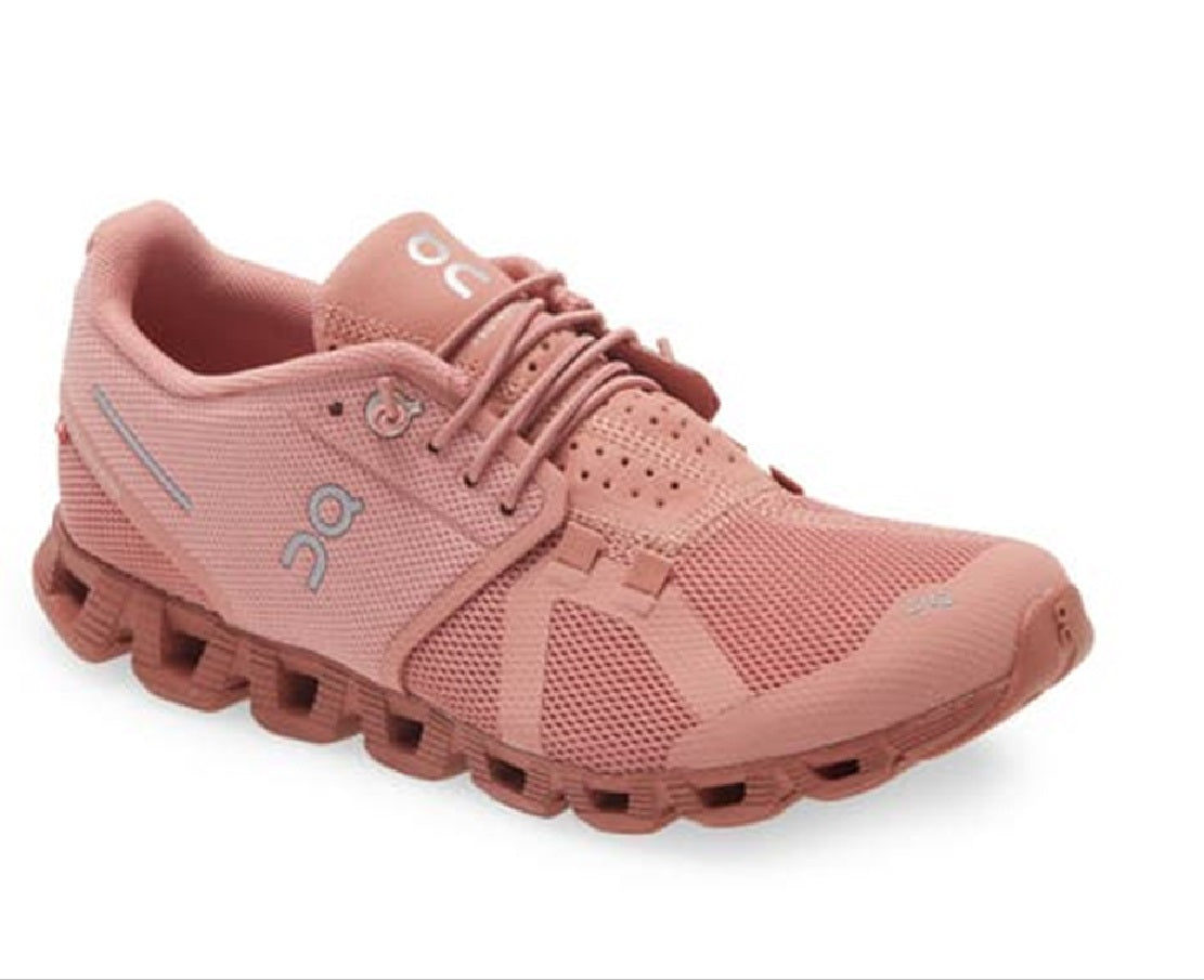 On Running Women's Cloud Monochrome Sneaker in Rose Pink Size 7