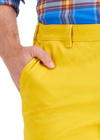 Club Room Men's Regular Fit 9 4 Way Stretch Shorts Yellow Size 40