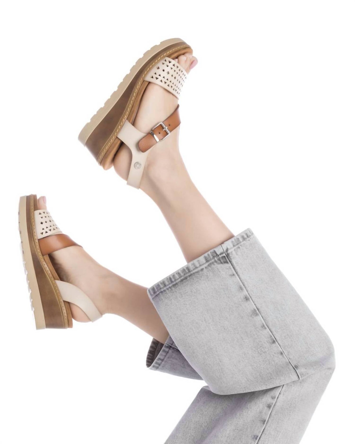 Xti - Women's Refresh Wedge Sandals