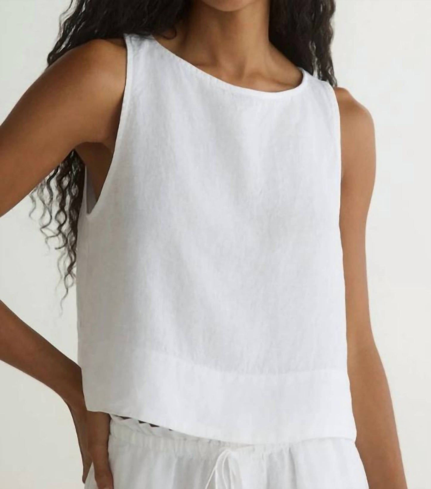 Bella Dahl - Sleeveless Boat Neck Split Back Top