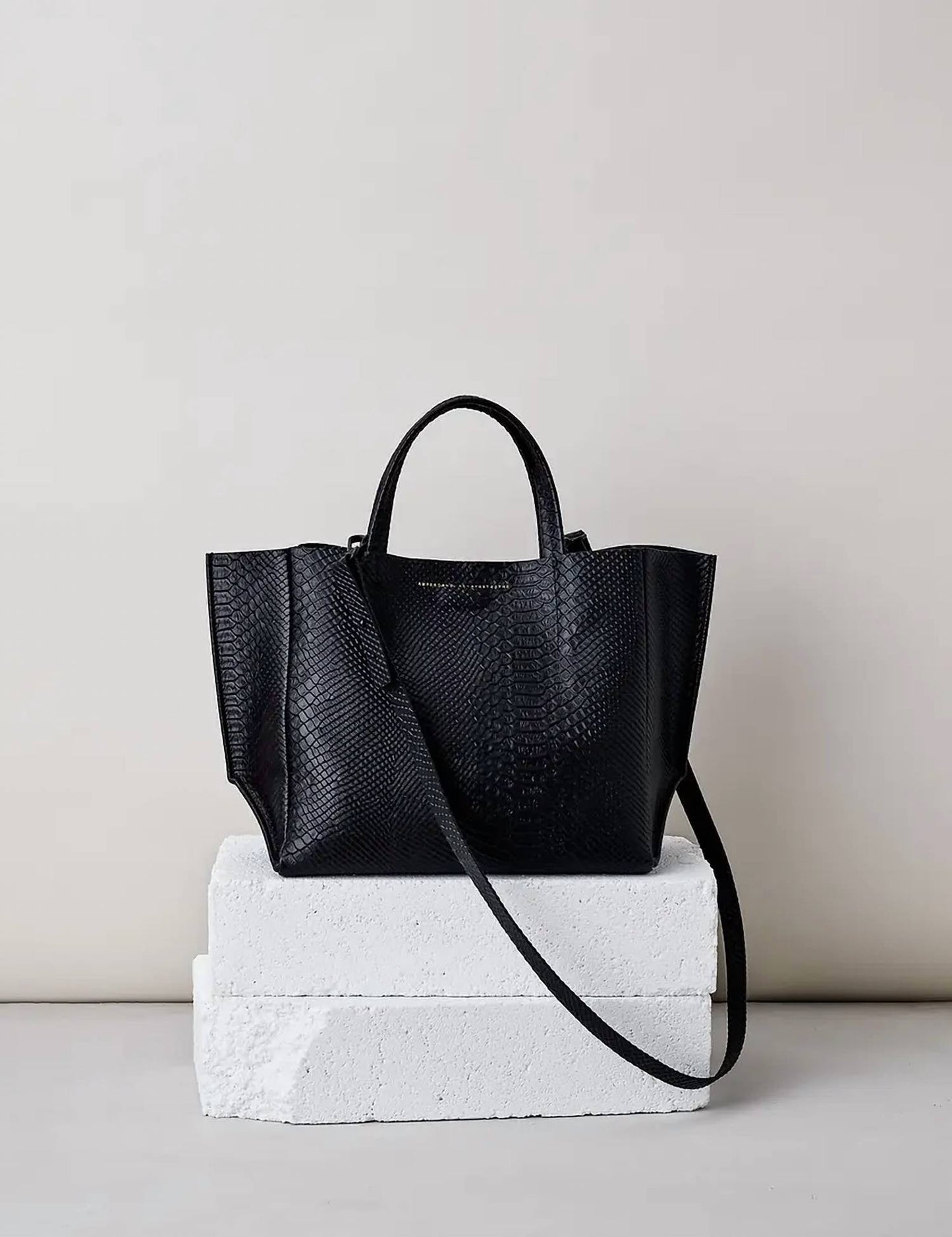 Ampersand As Apostrophe - Women's Leather Half Tote