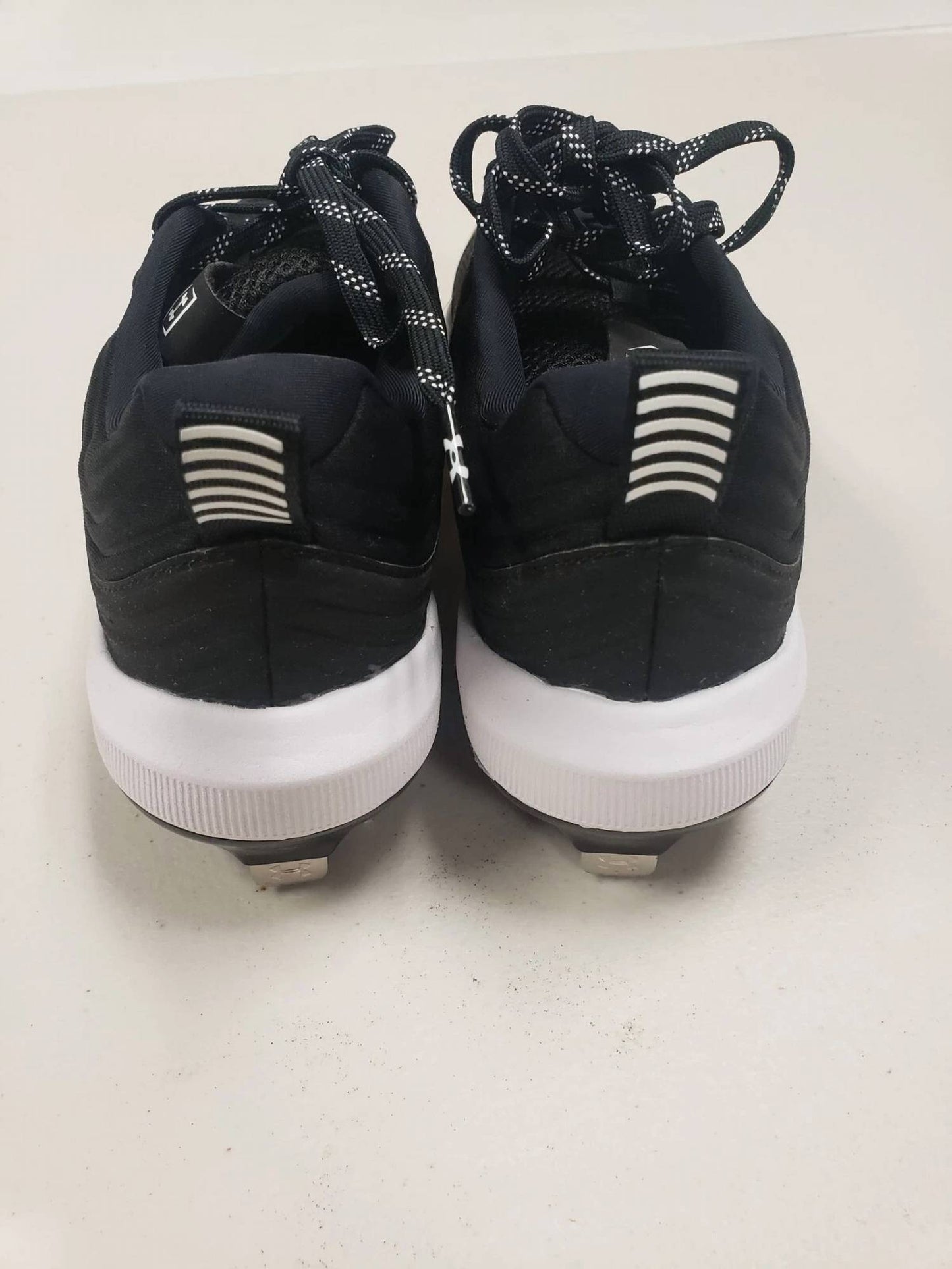 Under Armour - Women's Yard Low Sneakers