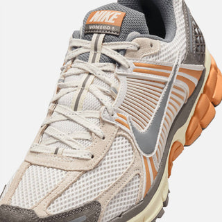 Nike - Men Zoom Vomero 5 Shoes