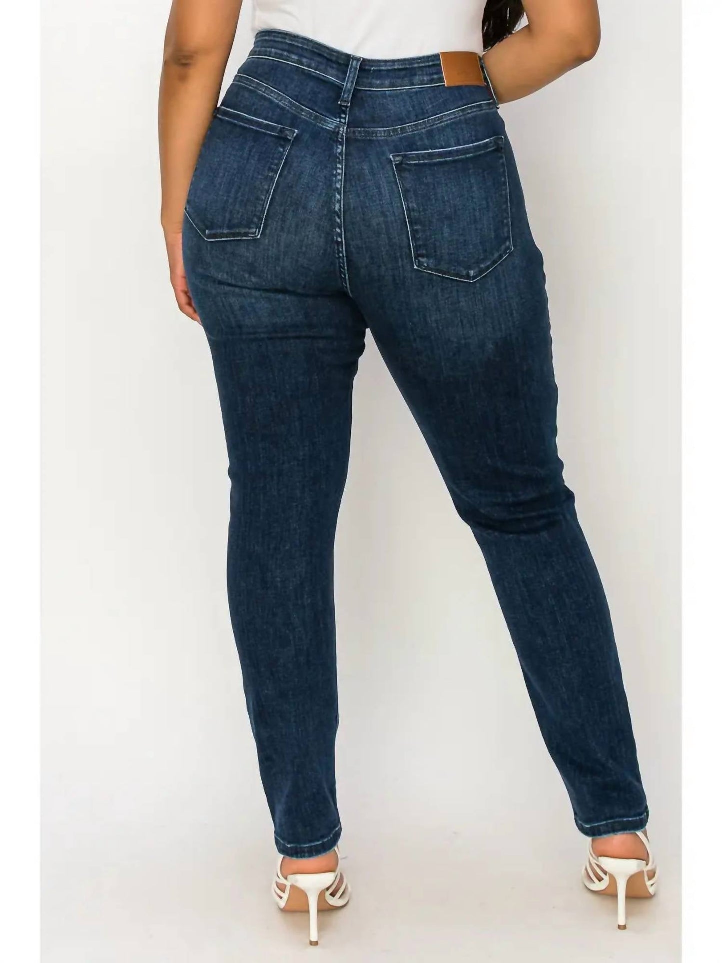 Artemis Vintage - Quinn High Rise Skinny Jeans - Plus