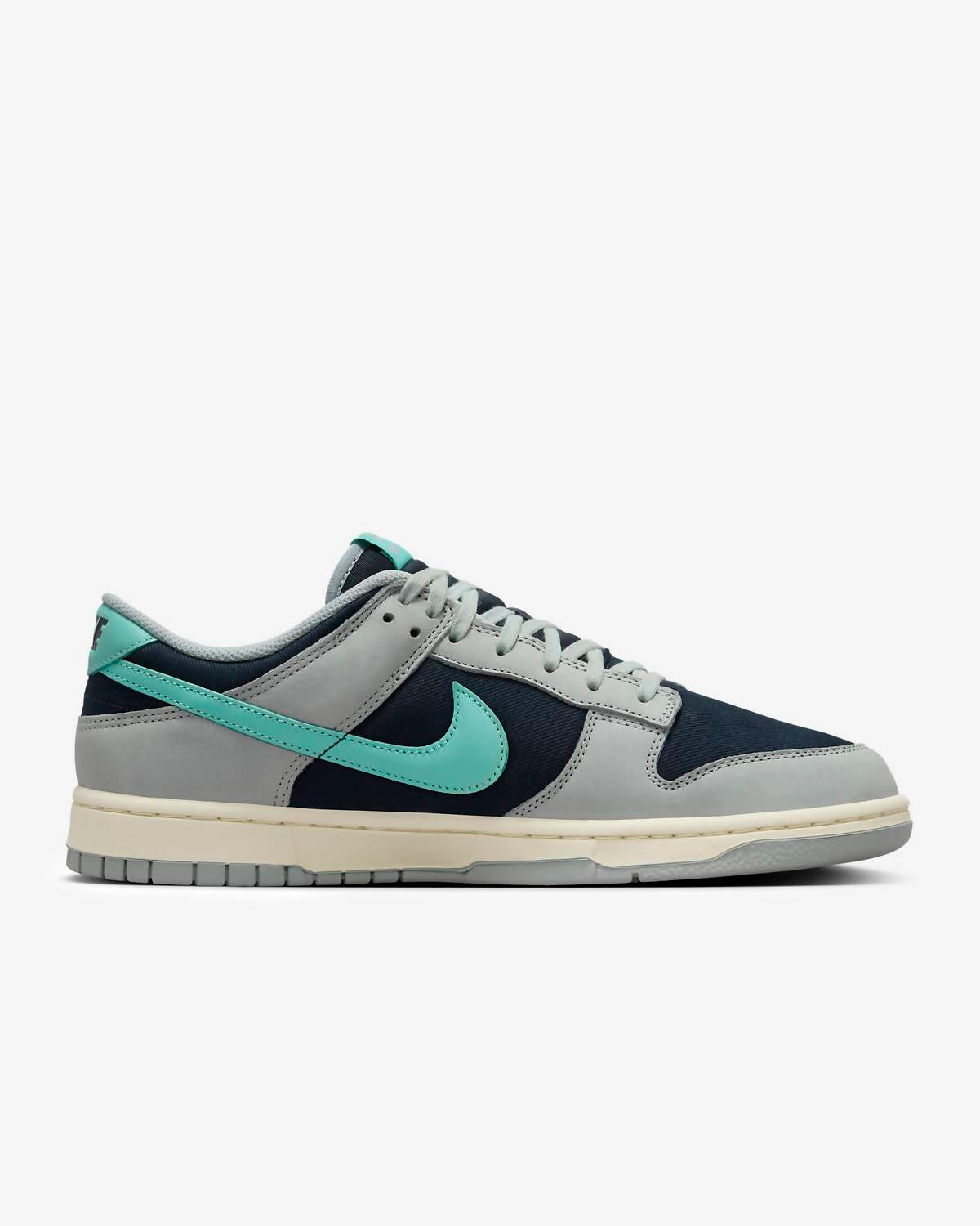 Nike - Men's Dunk Low Retro Premium Sneakers