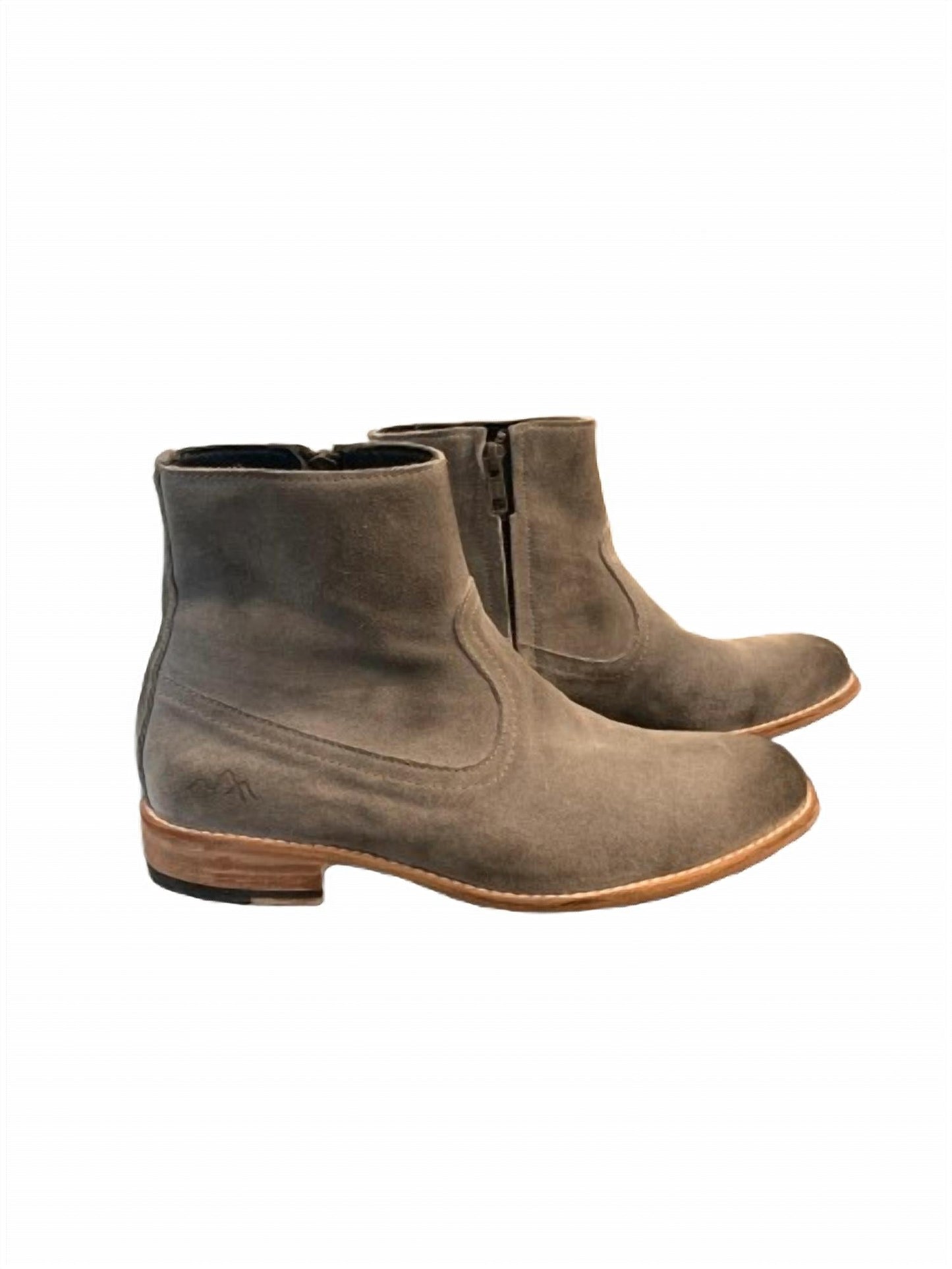 Esquivel - Women's Dakota Suede Leather Engraved Ankle Boot