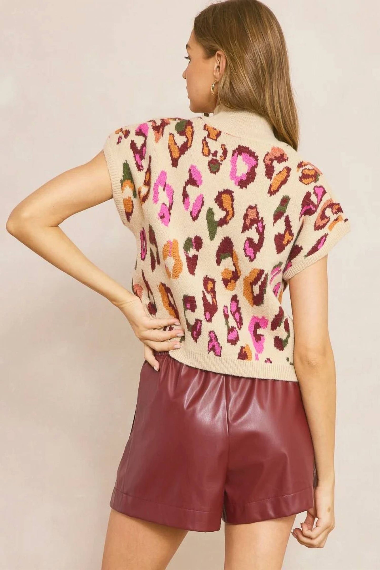 Entro - Cheetah Sleeveless Sweater
