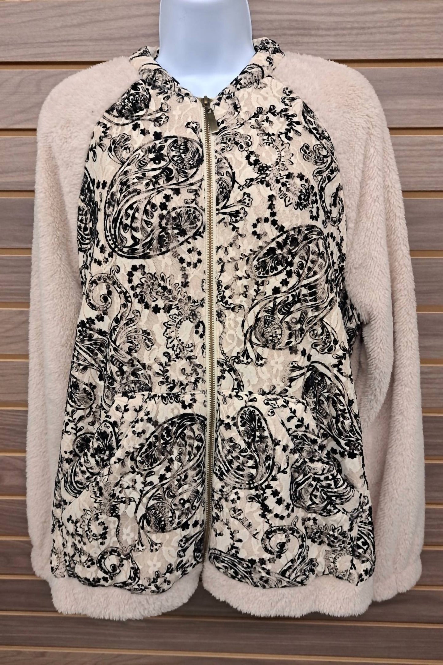Entro - Women's Zip Jacket Lace Paisley Front Pockets