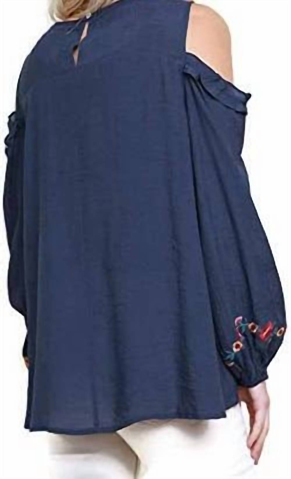 Umgee - Floral Embroidered Crochet Trim Top